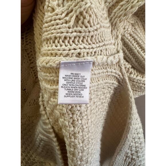 Liz Claiborne Cable Knit Sweater Vest – Size S/M (P2P 24”) - Picture 6 of 7